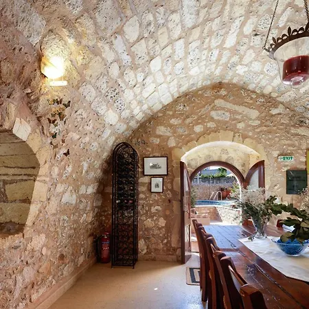 Venetico Palazzo Khromonastírion